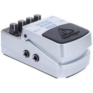 BEHRINGER DR600 Dijital Stereo Reverb Pedalı BEHRINGER DR600 Dijital Stereo Reverb Pedalı