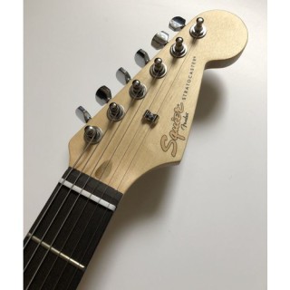 Squier MM Strat Sabit Köprü Kırmızı Elektro Gitar