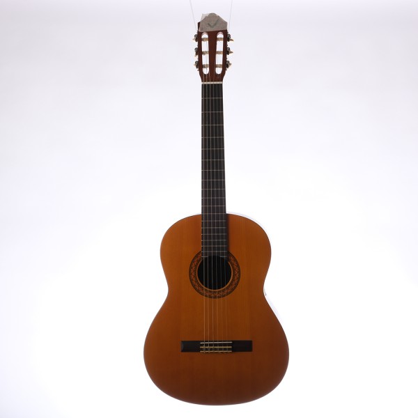 [Outlet] Yamaha C40 Klasik Gitar (OL 23-23056)