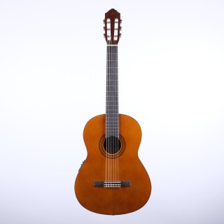 [Outlet] Yamaha C40 Klasik Gitar (Natural) (OL 24-24046)
