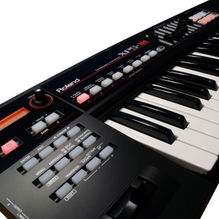 ROLAND XPS-10 Expandable Synthesizer